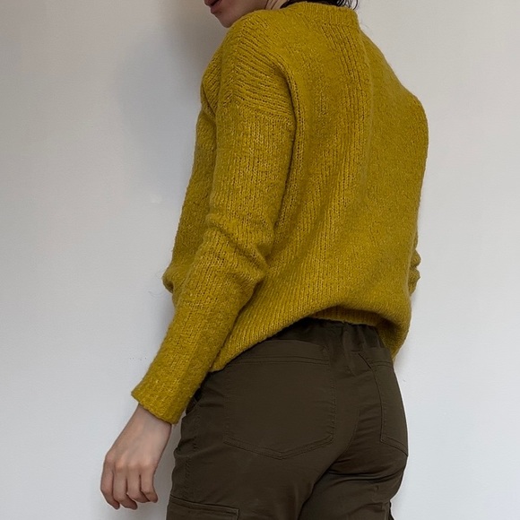 Mustard cozy sweater - Picture 2 of 12